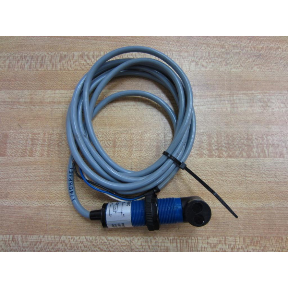 General Electric CR174DBP3E1 Photoelectric Switch - Used