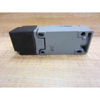 Square D 9006-PSR321A Proximity Switch 9006PSR321A - New No Box