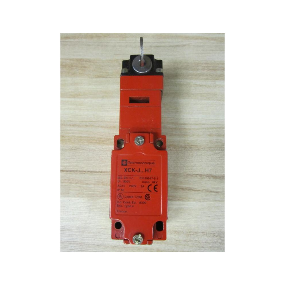 Telemecanique XCK-J5930H7 Safety Interlock XCKJ...H7 WKey - Used
