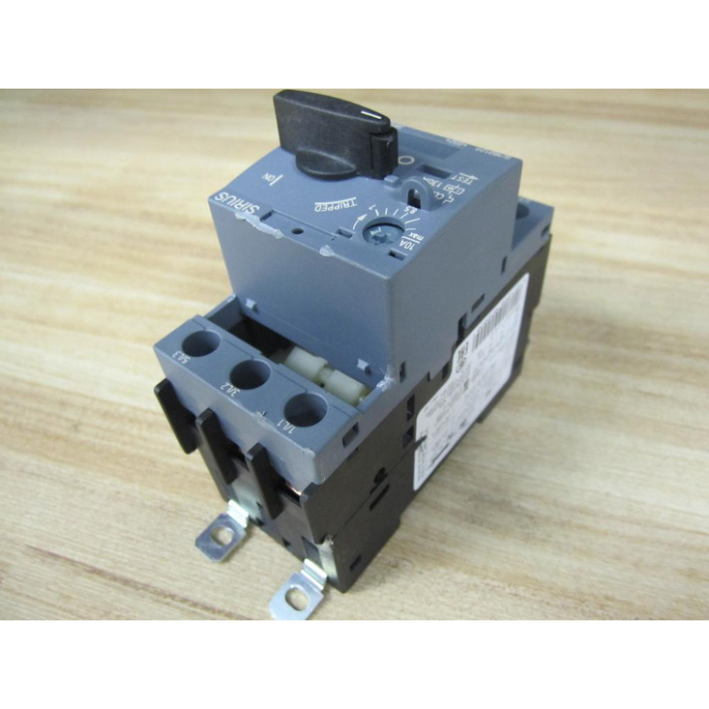 Siemens 3RV2021-1JA10 Motor Protector Breaker 3RV20211JA10 Missing Cover - Used