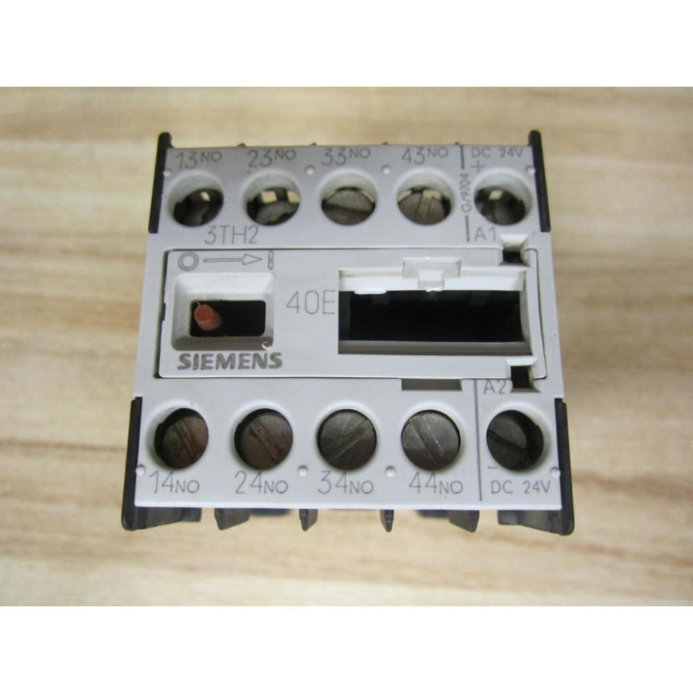 Siemens 3TH2040-0BB4 Contactor Relay 3TH20400BB4 - Used
