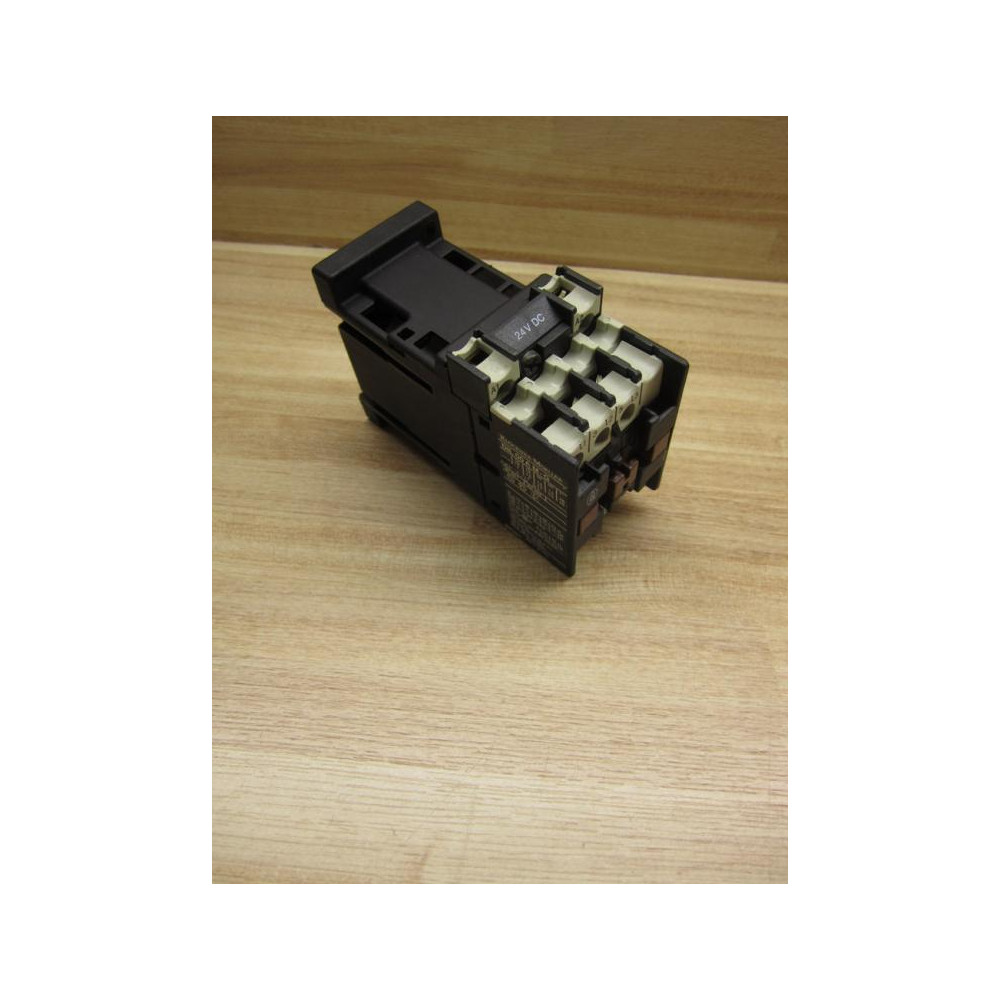 Klockner-Moeller DIL-00-A-M-G-24VDC Contactor - Used