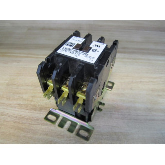 Cutler Hammer C25DND315A Eaton Definite Purpose Contactor