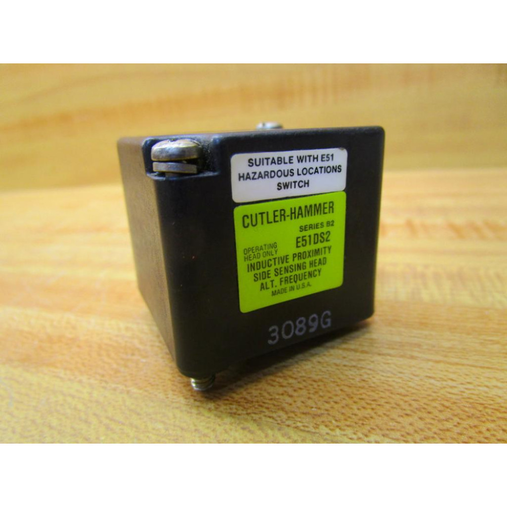 Cutler Hammer E51DS2 Inductive Proximity Sensor Head - Used