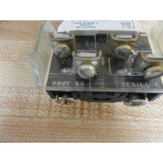 Allen Bradley 800T-H3304 Keyed Selector Switch W Key D25 - Used