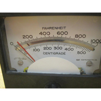 API Instuments 0303X Meter 38-8204-7502 Cracked Housing - Used
