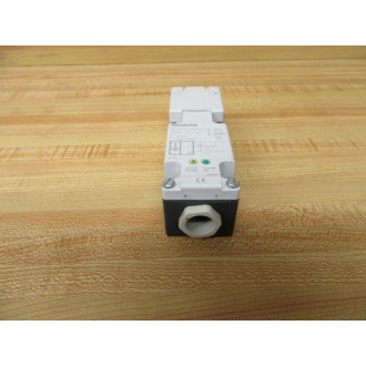Siemens 3RG4031-6GB00 Proximity Switch 3RG40316GB00 - Used