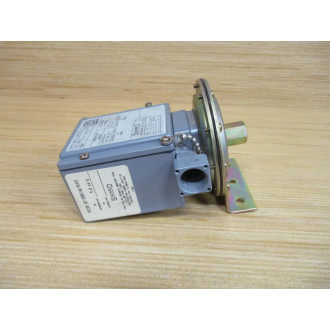 Square D 9012 GAW-1 Pressure Switch Ser. C - Used