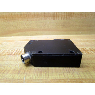 Baumer Electric FSDM 15D9001S13 Photoelectric Sensor FSDM15D9001S13 - Used