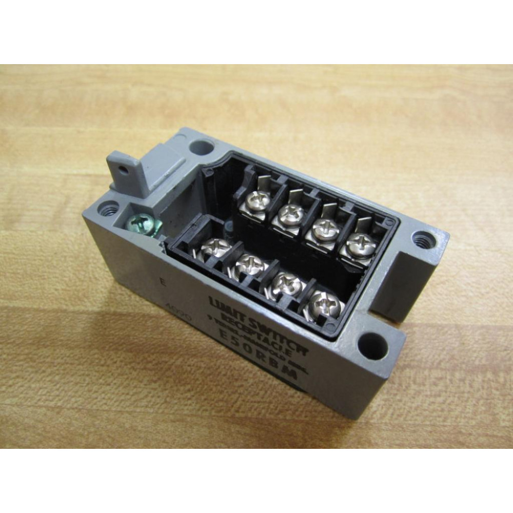 Cutler Hammer E50RBM Eaton Limit Switch Receptacle - Used