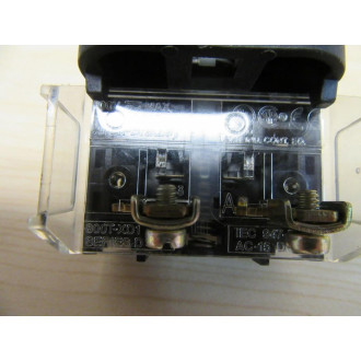 Allen Bradley 800H-DR Pushbutton Green 800H-DR1D1 - Used