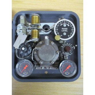 Fisher 2502 Emerson Pneumatic Level Controller 3-15 PSI - New No Box