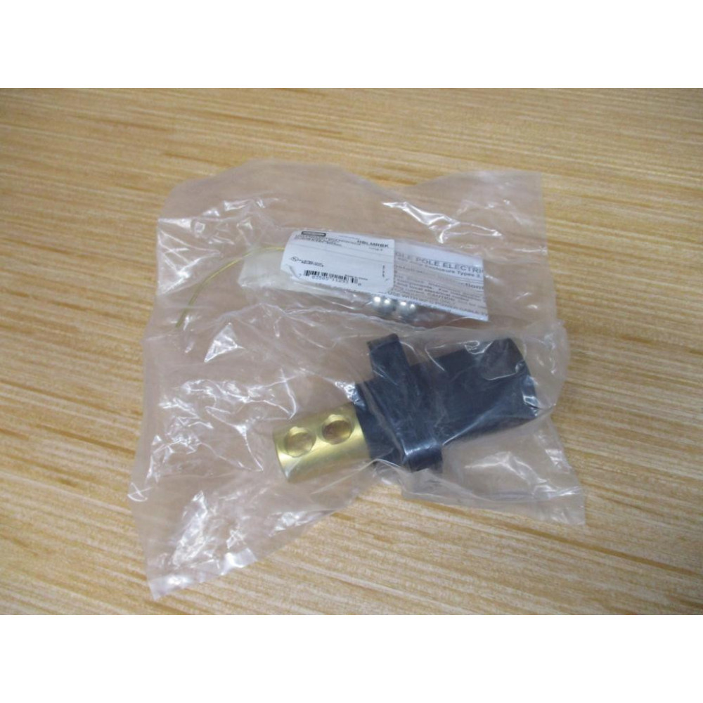 Hubbell HBLMRBK Single Pole Male Receptacle