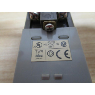 IDEC ALFD29920N-A-120V Push Button WGreen Lens - New No Box