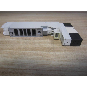 SMC VQ2301N-51 3 Position Valve VQ2301N51 - New No Box