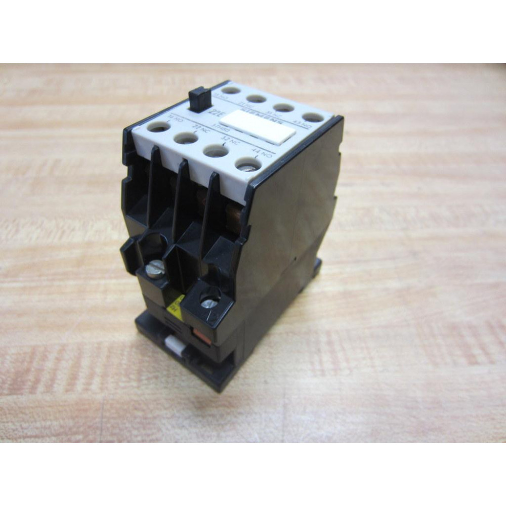 Siemens 3TH8022-0A Relay 3TH80220A 110120V - Used