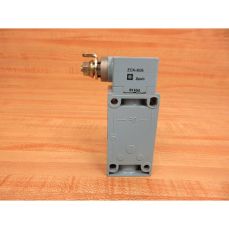 Telemecanique XCK-J....H7 Limit Switch With Limit Switch Head ZCK-E05 - Used