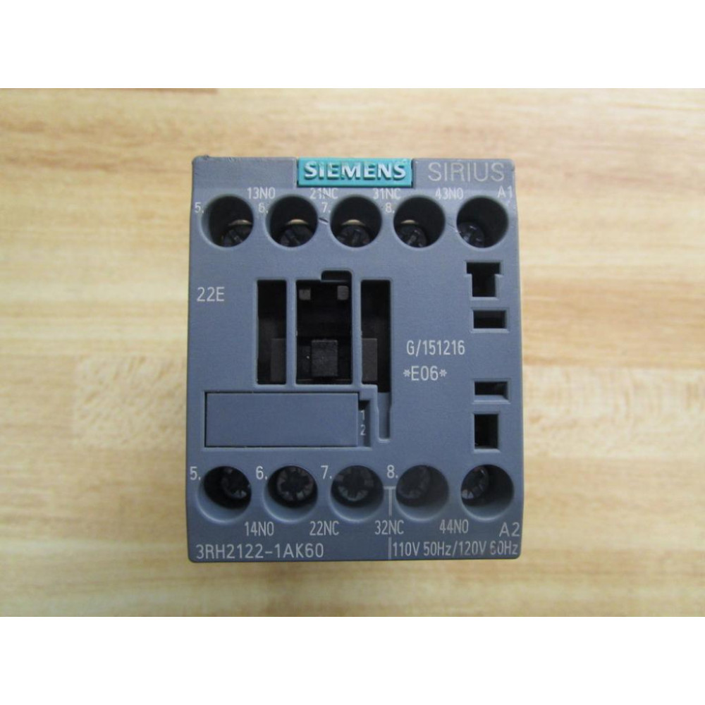 Siemens 3RH2122-1AK60 Contactor Relay - New No Box