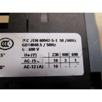 Siemens 3RH2122-1AK60 Contactor Relay - New No Box