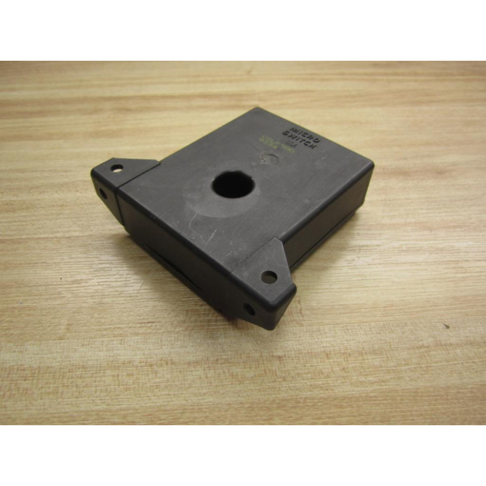 Micro Switch CSLF5HD Honeywell Linear Current Sensor - Used