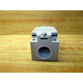 Omron D4B-3111N Limit Switch D4B3111N WRoller - Used