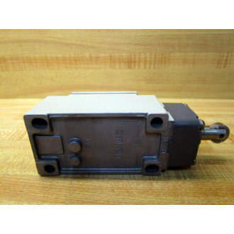 Omron D4B-3111N Limit Switch D4B3111N WRoller - Used