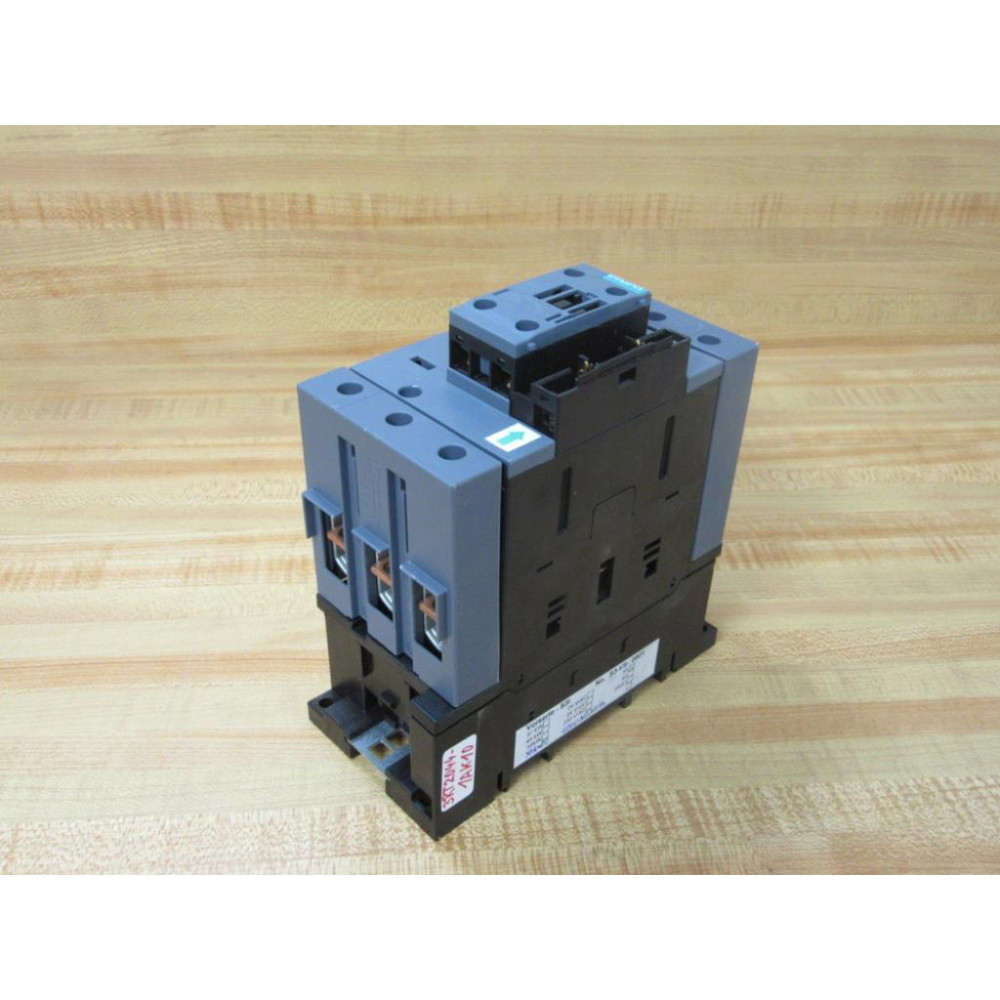 Siemens 3RT2044-1AK10 Contactor 3RT20441AK10 Missing Cover Cap - New No Box