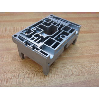 Festo 193914 RH Valve End Plate - Used