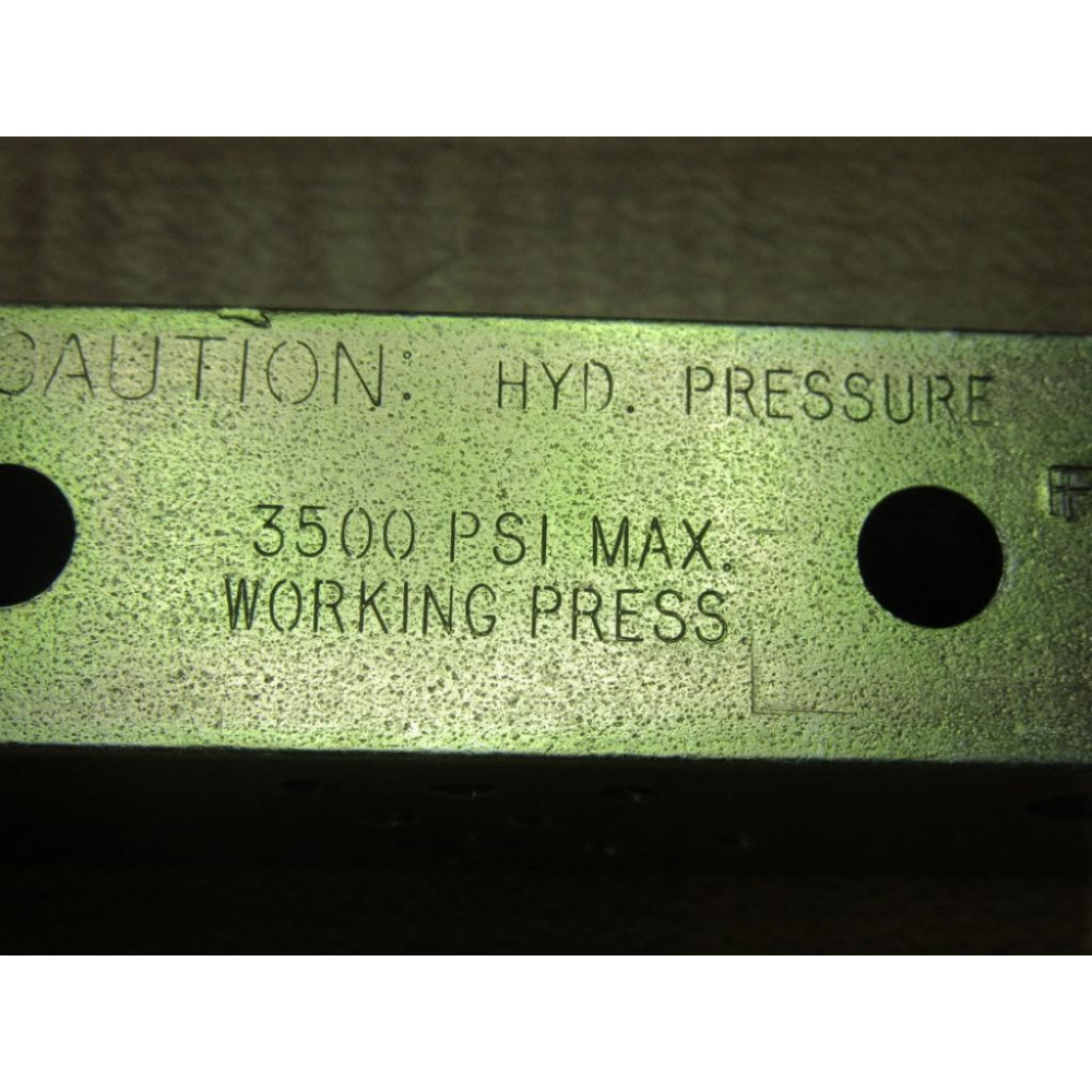 Trabon Block Lubriquip Trabon 527-001-800 Inlet Block 527001800 - New No Box