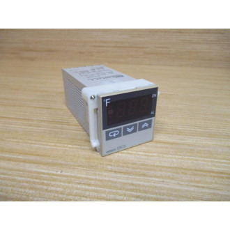 Omron E5CS-Q1KJX-F Temperature Controller E5CSQ1KJXF - Used