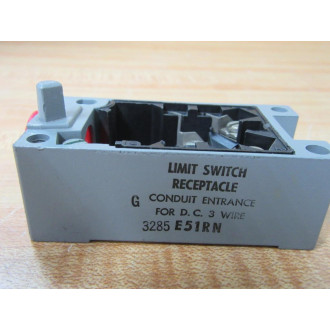Cutler Hammer E51RN Eaton Limit Switch  Receptacle Ser. A2 - Used
