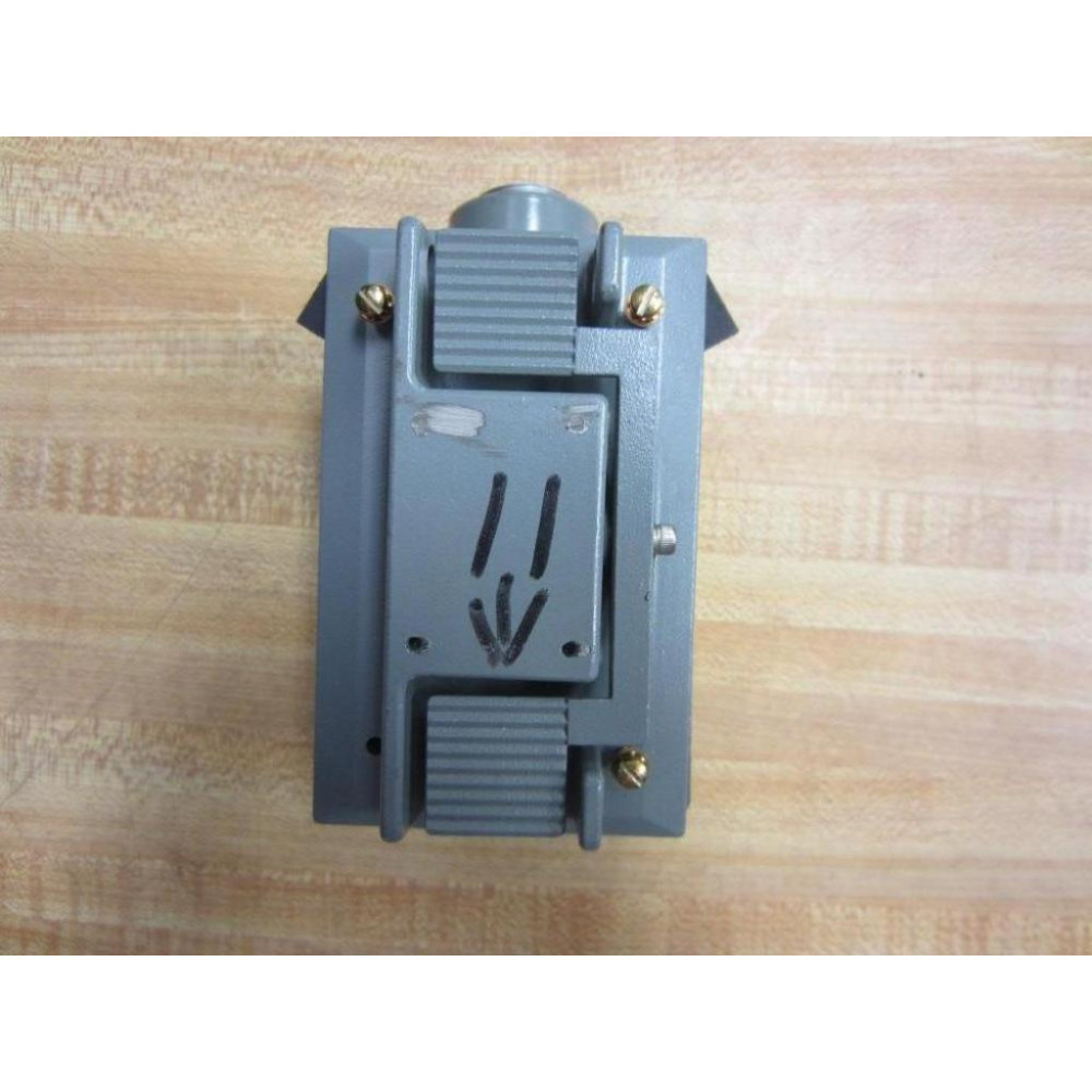 Allen Bradley 40194-080 Enclosure 800H Up Down - Used