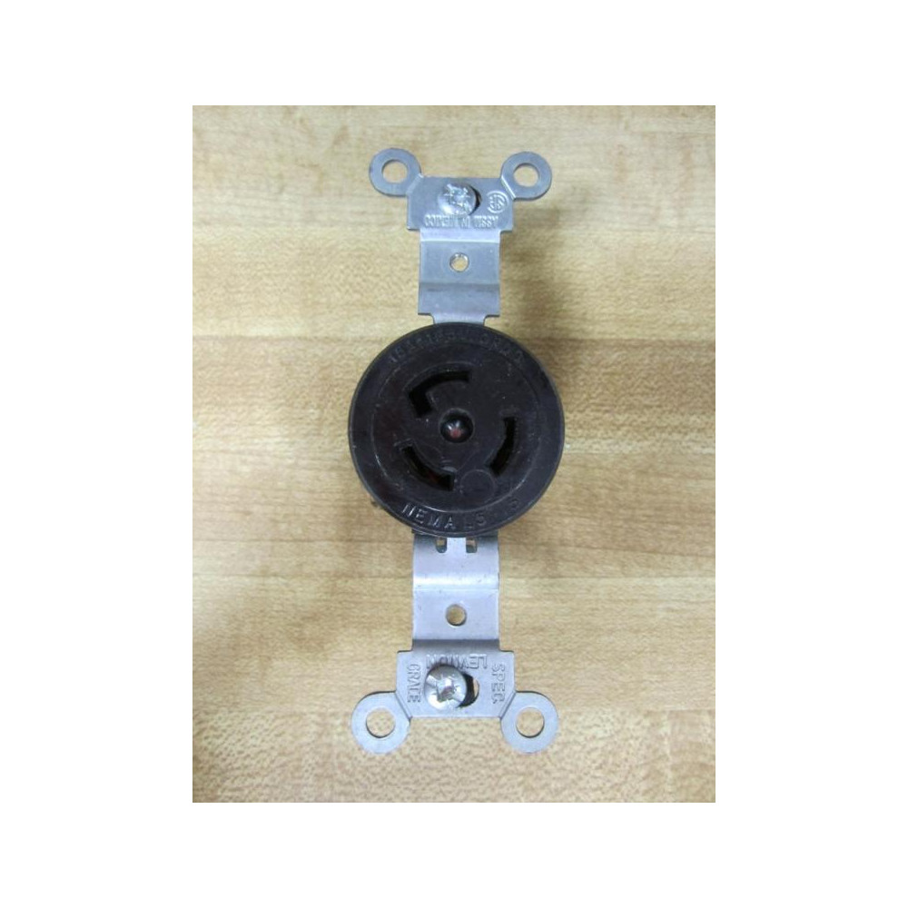 Leviton 4710 Locking Receptacle 515R - New No Box