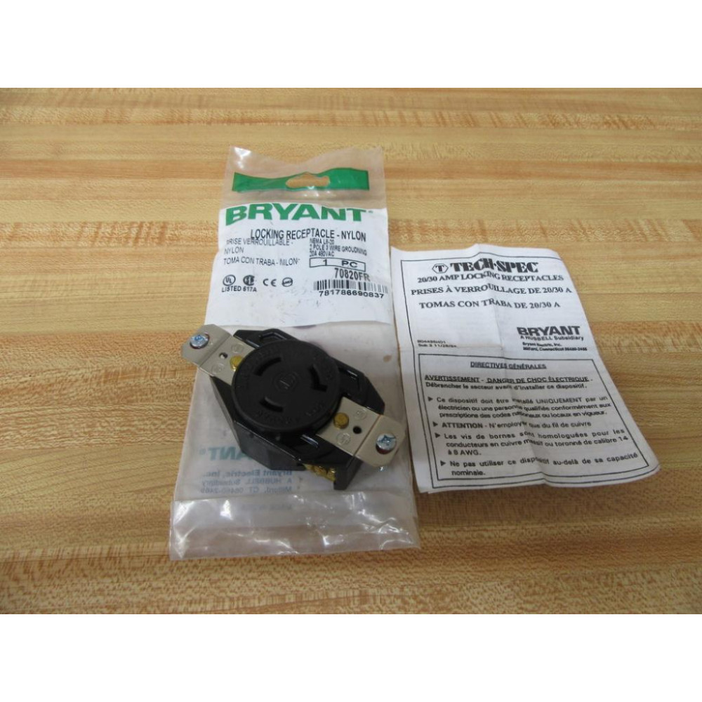 Bryant 70820FR Single Locking Receptacle L820