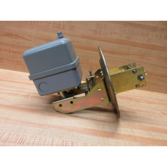 Square D 9037-GG21 Schneider Closed Tank Switch 9037GG21 - New No Box
