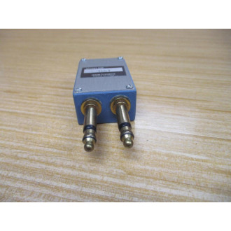 Pamona 4664 Audio Plug - New No Box