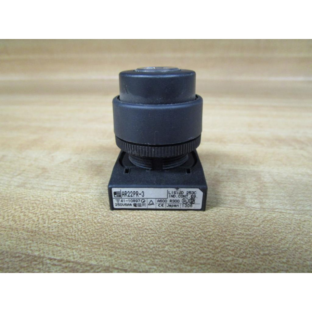 Fuji Electric AR22PR-3 Selector Switch AR22PR3 WO Key - Used