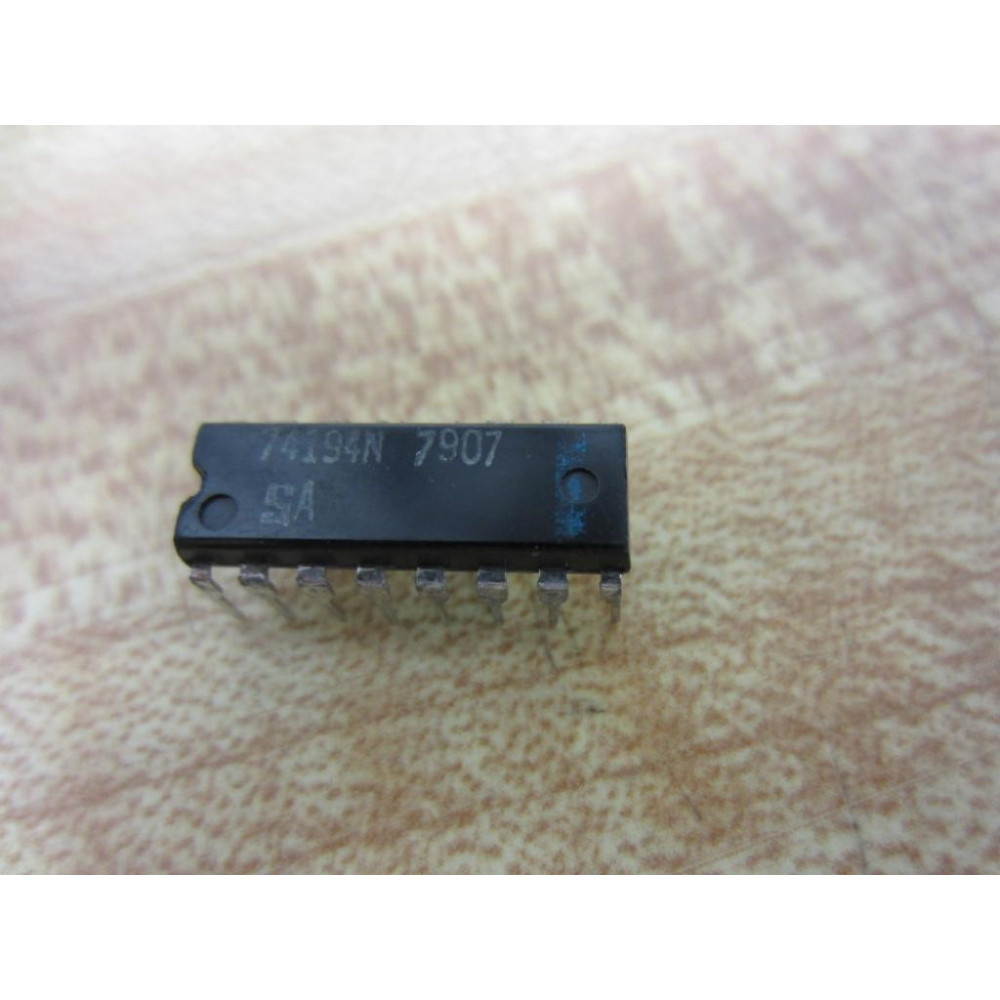 Signetics 74194N Integrated Circuit (Pack of 3)