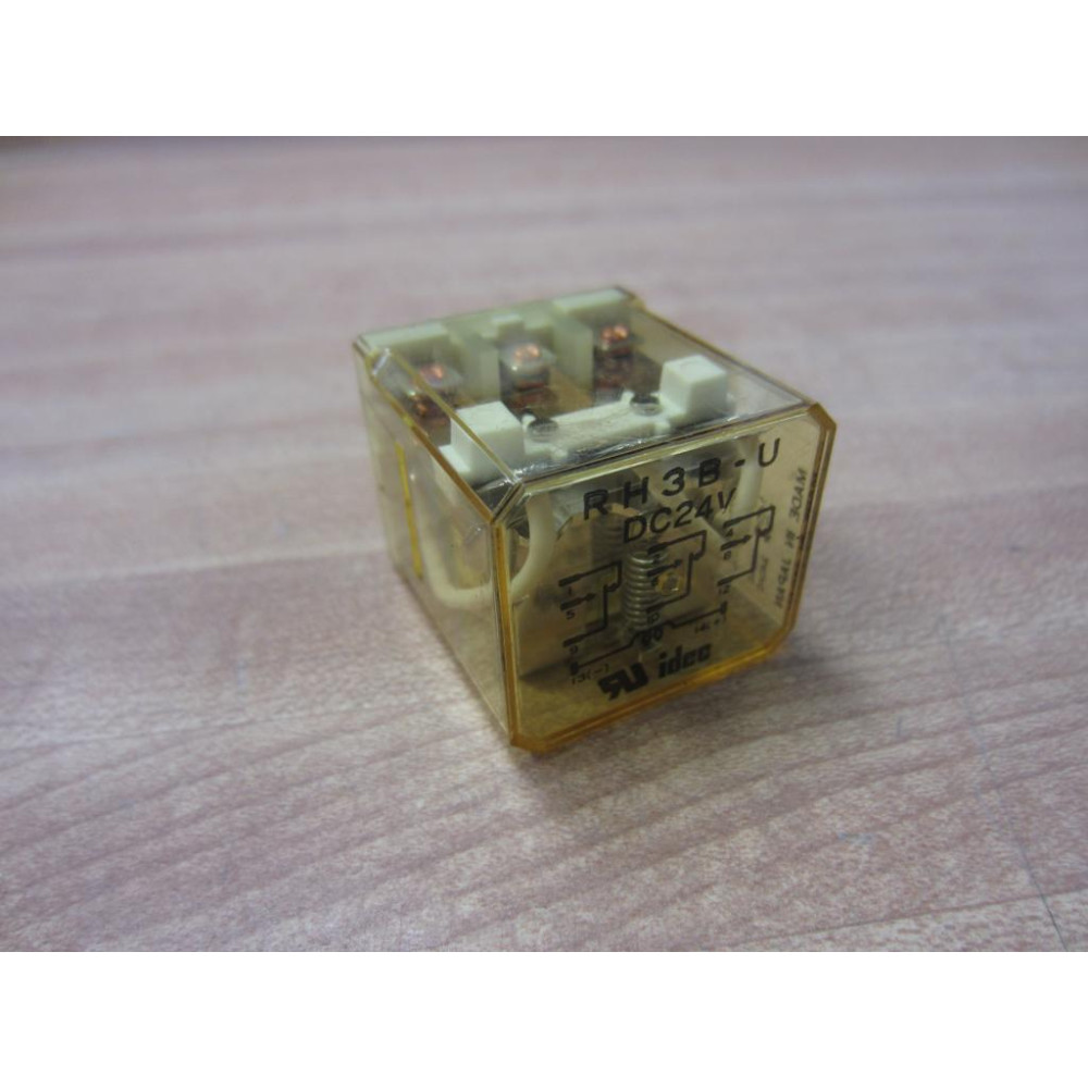 IDEC RH3B-U DC24V Relay RH3BUDC24V - New No Box