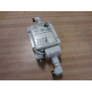 Square D 9012 GGW-4 Pressure Switch 9012GGW4 Series C - Used