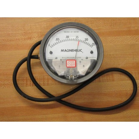 Magnehelic 2000-00C Pressure Gauge 200000C - Used