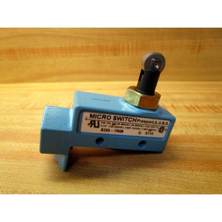 Micro Switch BZE6-7RQ8 Limit Switch WRoller Lever  BZE67RQ8 - New No Box