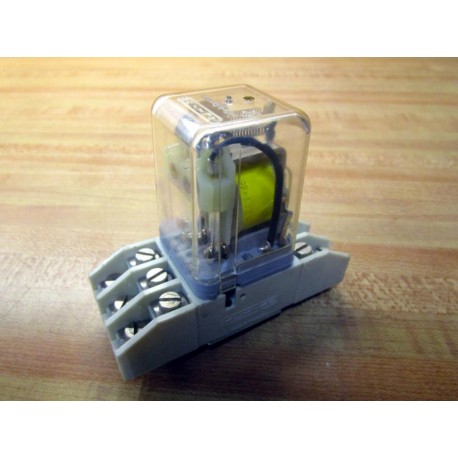 Kuhnke MTI103808 Relay WSocket 211041 WMissing Screw - New No Box