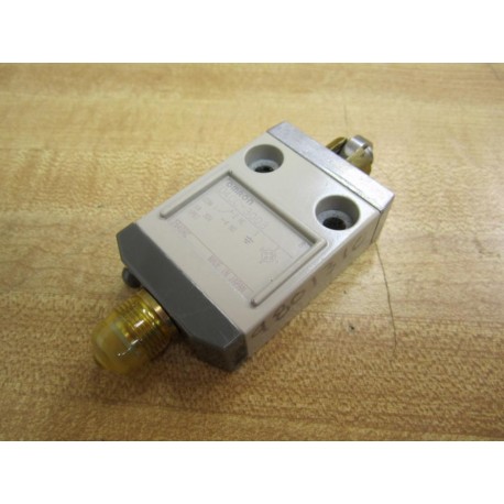 Omron D4CC-3003 Plunger DC Crossroller - Used