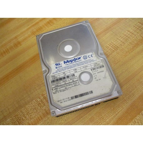 Maxtor 91024U4 DiamondMax Plus 5120 3.5" Internal Hard Drive - Used