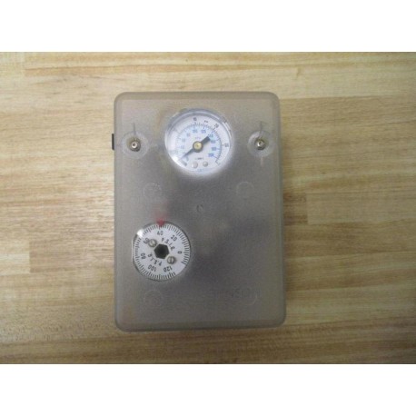 Johnson Controls P-8000-2 Pressure Controller P8000 - Used