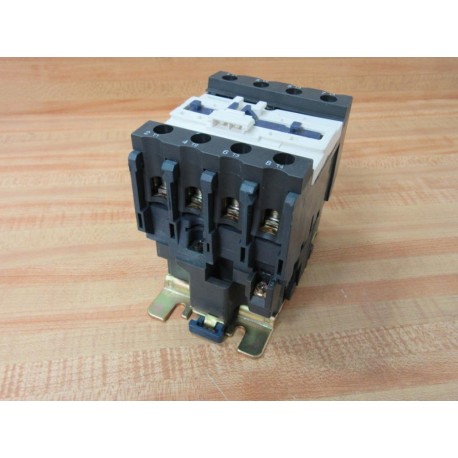 Telemecanique LC1 D40004 F7 Schneider Contactor LC1D40004F7 - Used