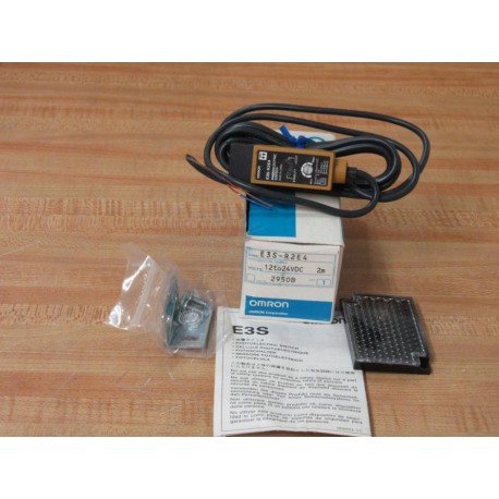 Omron E3S-R2E4 Photoelectric Switch E3SR2E4