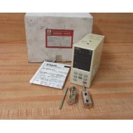 Fuji Electric PXZ5TCY2-0Y000-Z Temperature Controller  PXZ-5