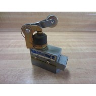 Micro Switch BZE6-2RQ2 Limit Switch BZE62RQ2 WBoot - Used